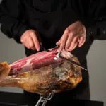 Jamón Serrano vs. Jamón Cocido: ¿Cuál es la Mejor Opción para tu Salud? Descúbrelo aquí
